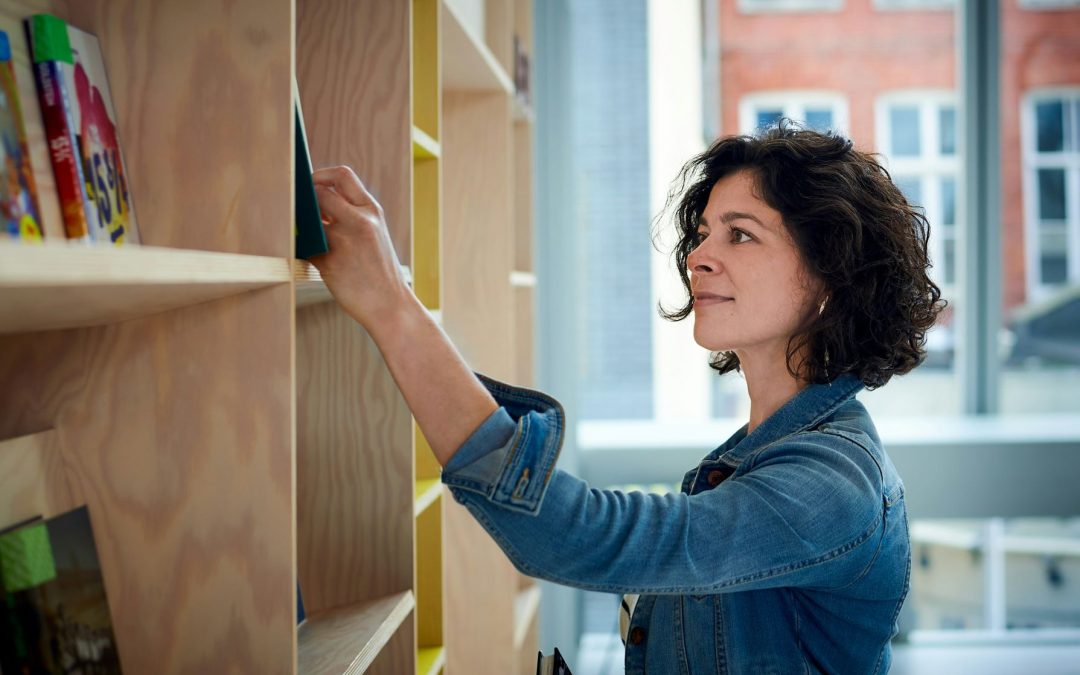 Custom Librarian Awards That Celebrate the People Behind the Books